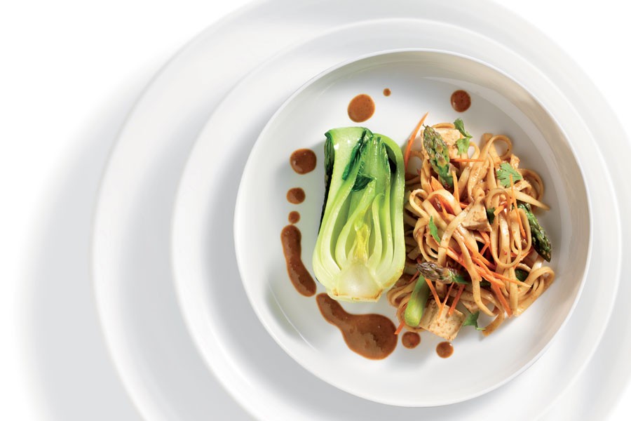 Nouilles au wok en sauce balinaise